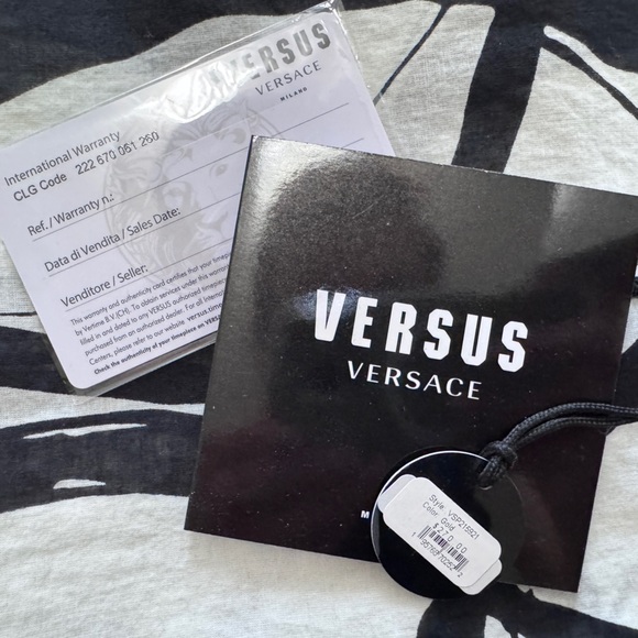 $275 Versus Versace Womens  Rose Gold /Beige 36mm Genuine Strap Fashion Watch - Picture 2 of 11